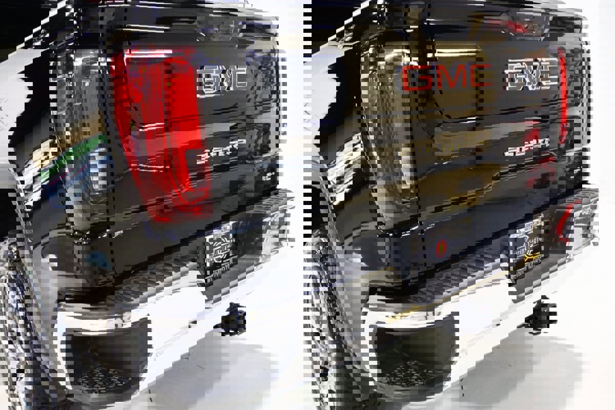 Used 2023 GMC Sierra 1500 SLT w/ SLT Convenience Package image 79