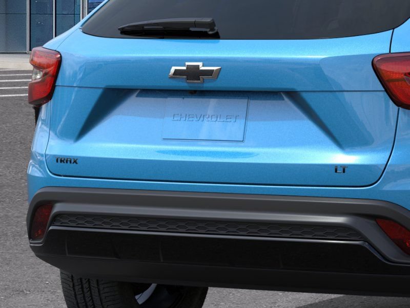New 2026 Chevrolet Trax LT w/ Midnight Edition FWD image 14