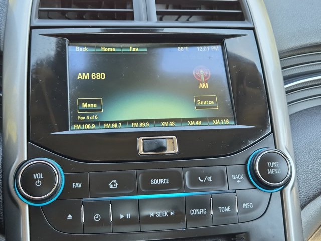 Used 2015 Chevrolet Malibu LT FWD image 17