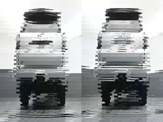 Used 2016 Toyota 4Runner Limited image 32