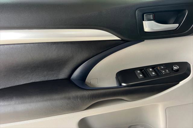 Certified 2018 Toyota Highlander XLE image 12