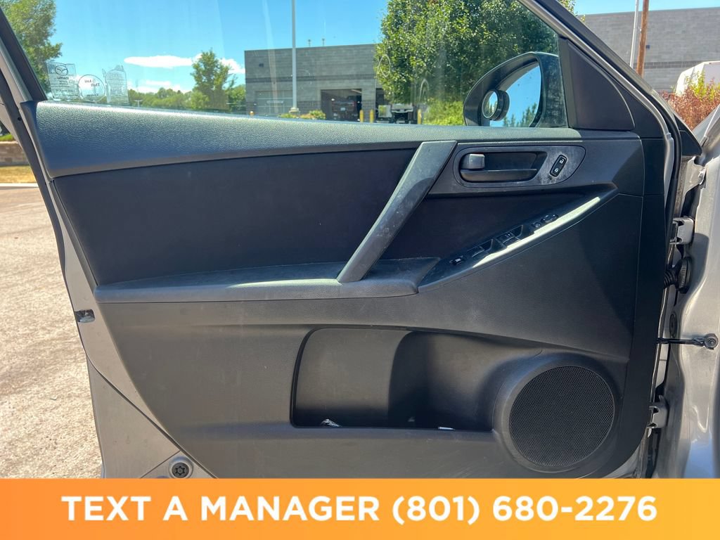 Used 2011 MAZDA MAZDA3 i Sport FWD image 11