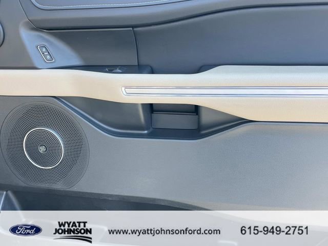 Used 2024 Ford Expedition Limited image 25