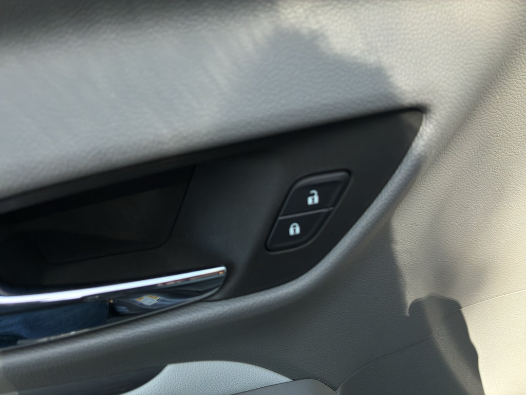 Used 2023 Chevrolet Bolt EUV Premier w/ Sun & Sound Package FWD image 18