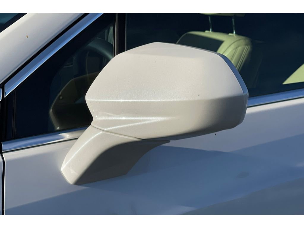 Used 2017 Cadillac XT5 Luxury w/ Driver Awareness Package image 54