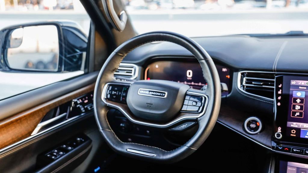 Used 2024 Jeep Grand Wagoneer L 4WD image 16
