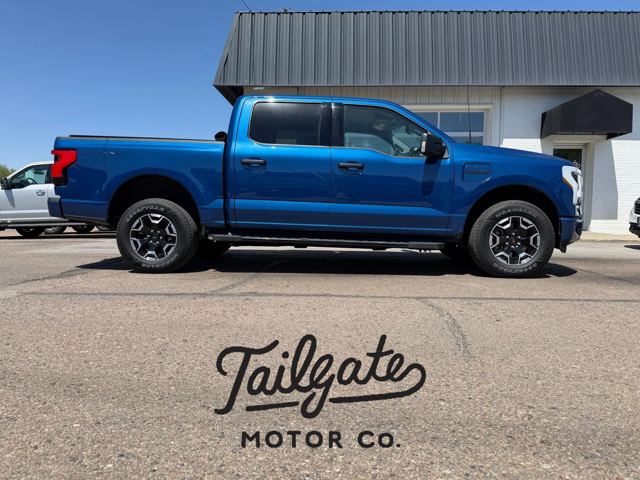Used 2022 Ford F150 Lightning XLT AWD/4WD image 1
