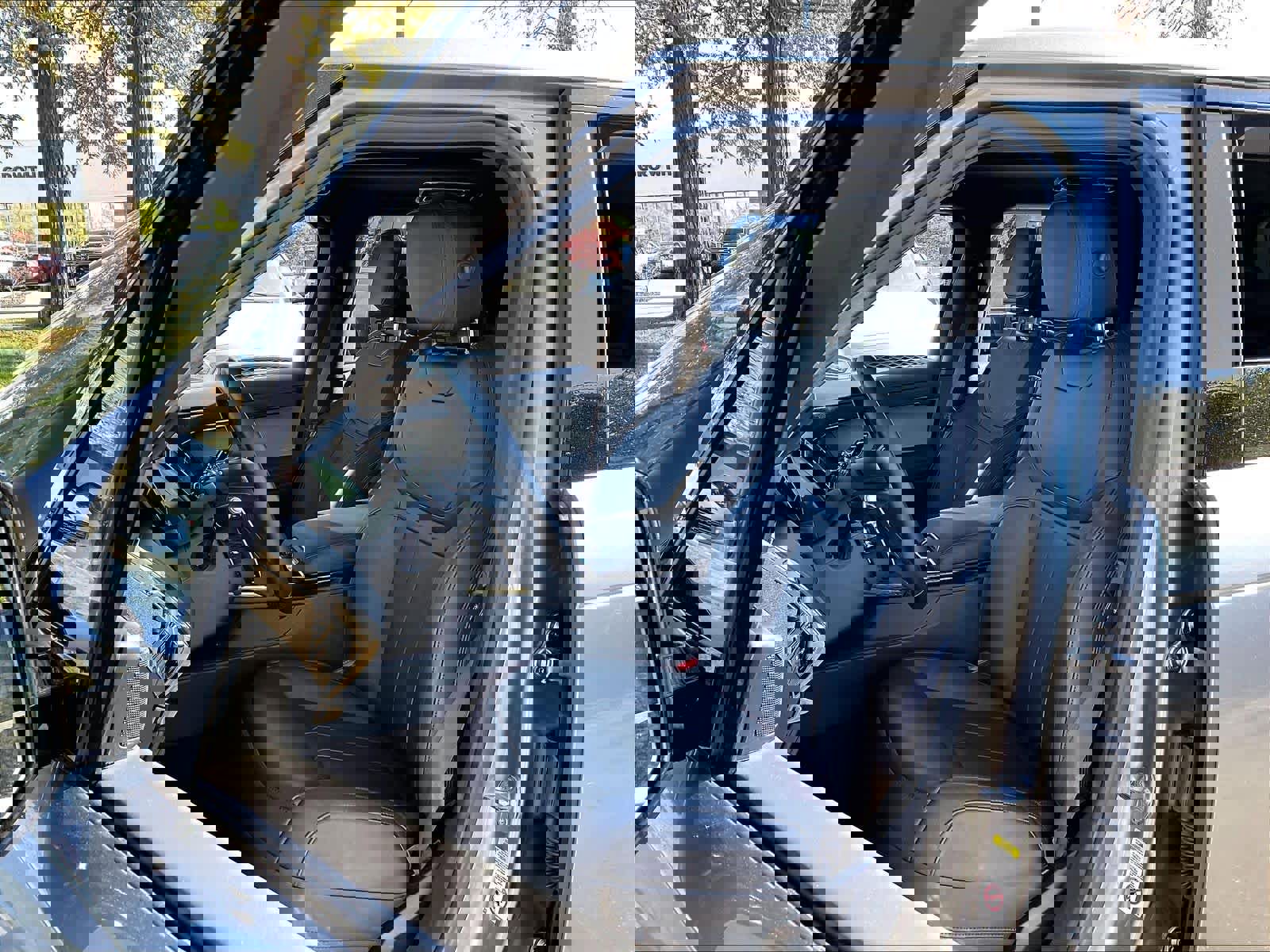 Used 2025 Land Rover Range Rover Sport S image 27