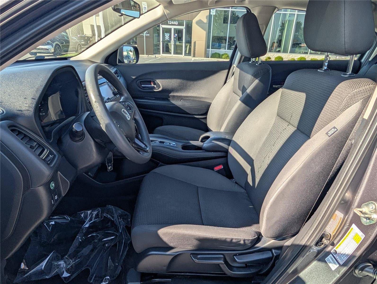 Used 2019 Honda HR-V LX image 15