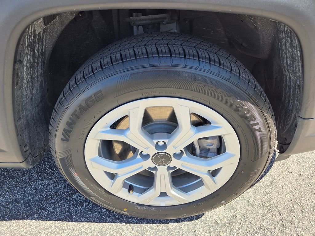 Used 2022 Jeep Compass Limited image 21