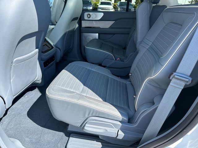 Used 2022 Lincoln Navigator Black Label AWD/4WD image 16