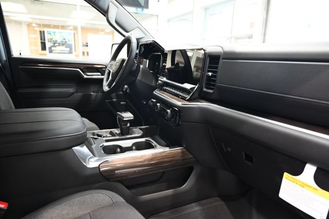 New 2026 Chevrolet Silverado 1500 RST AWD/4WD image 16