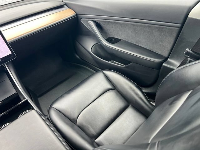 Used 2018 Tesla Model 3 Long Range RWD image 11