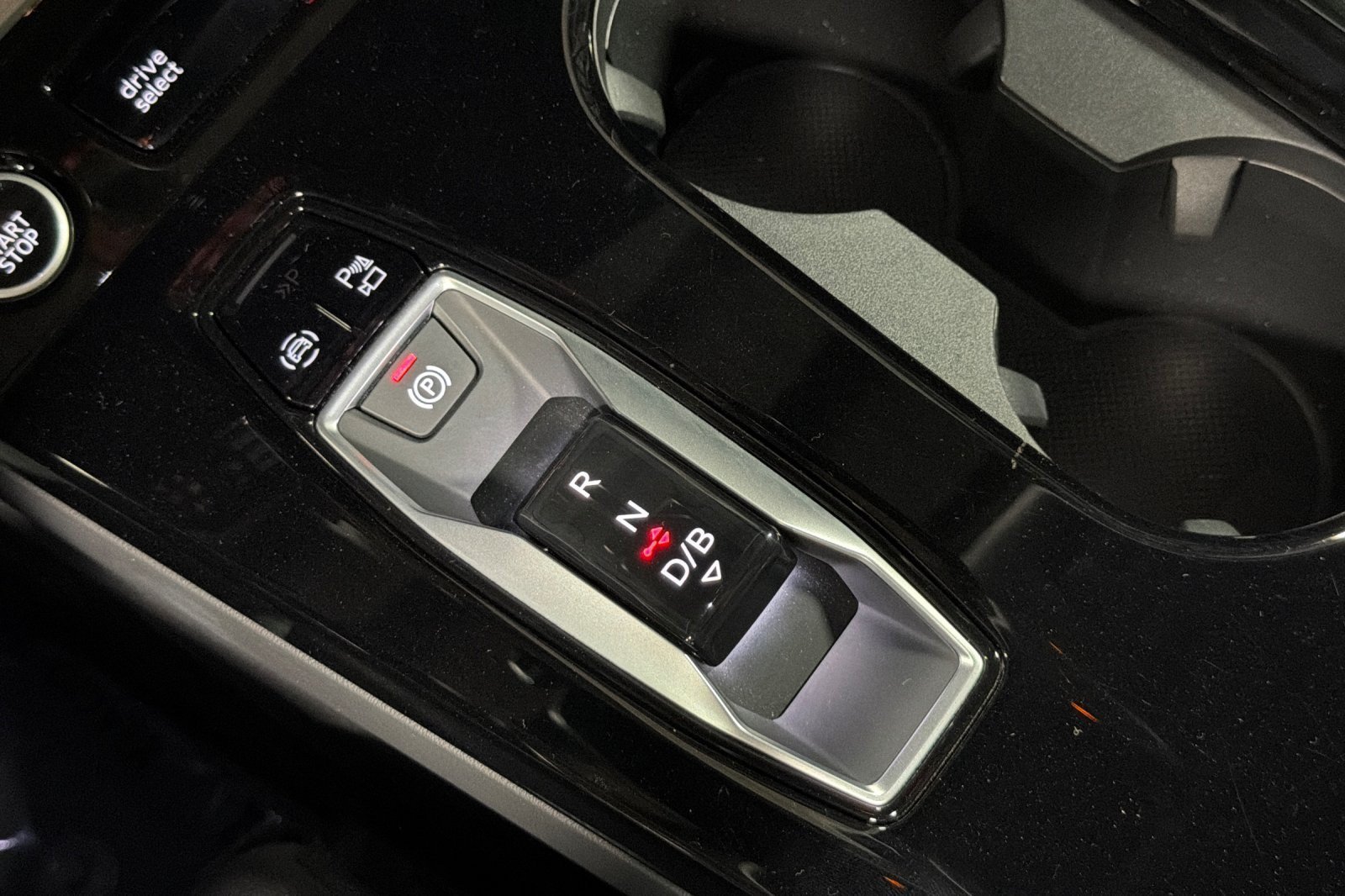 Used 2025 Audi Q6 e-tron Prestige w/ Black Warm Weather Package AWD/4WD image 21