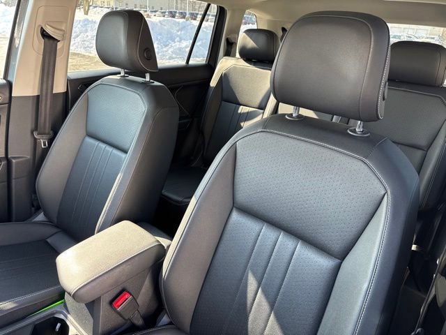 Used 2023 Volkswagen Tiguan SE image 18