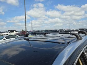 Used 2017 Toyota Highlander Limited AWD/4WD image 6