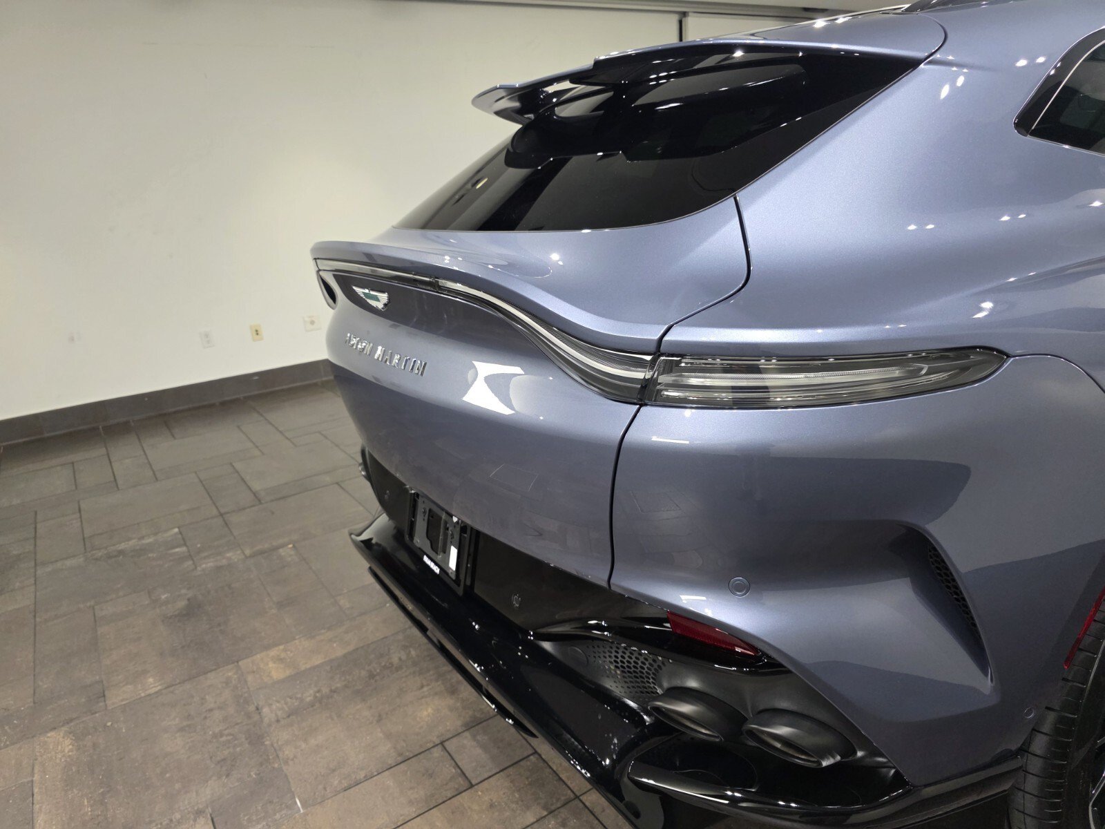 Used 2025 Aston Martin DBX 707 AWD/4WD image 8