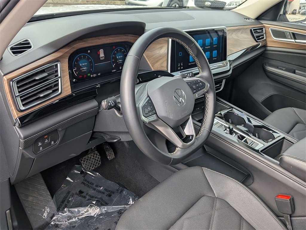 Used 2024 Volkswagen Atlas SE image 15