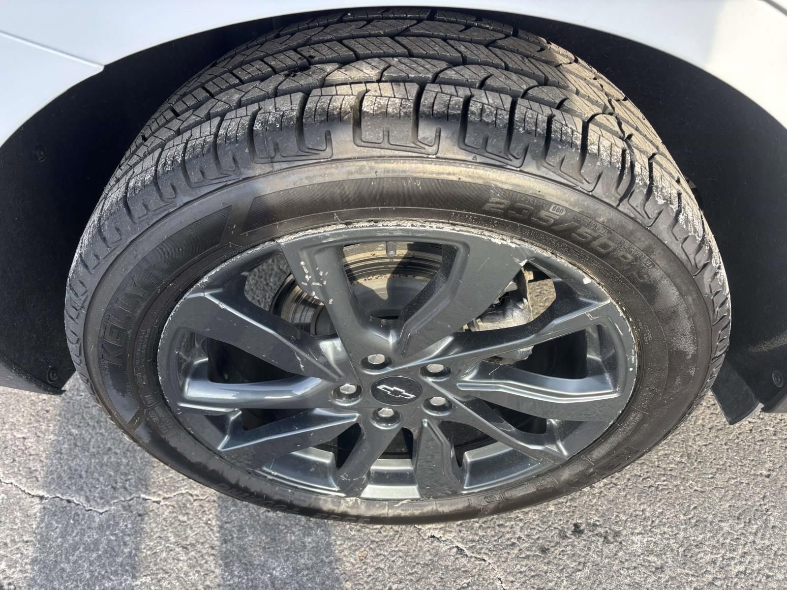 Used 2022 Chevrolet Equinox RS w/ LPO, Floor Liner Package image 12