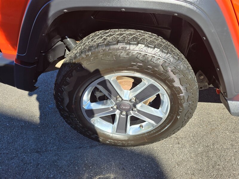 Used 2020 Jeep Wrangler Unlimited Sport S AWD/4WD image 24