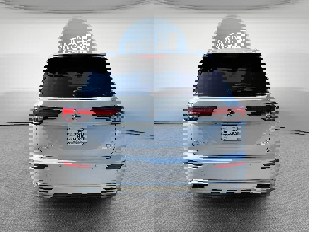 New 2025 Mitsubishi Outlander SEL image 7