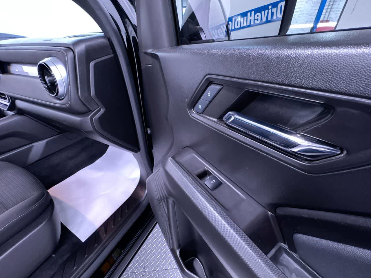 Used 2024 Chevrolet Colorado LT w/ LT Convenience Package II RWD image 36