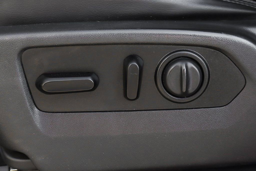 Used 2021 Chevrolet Silverado 1500 High Country w/ Technology Package AWD/4WD image 18