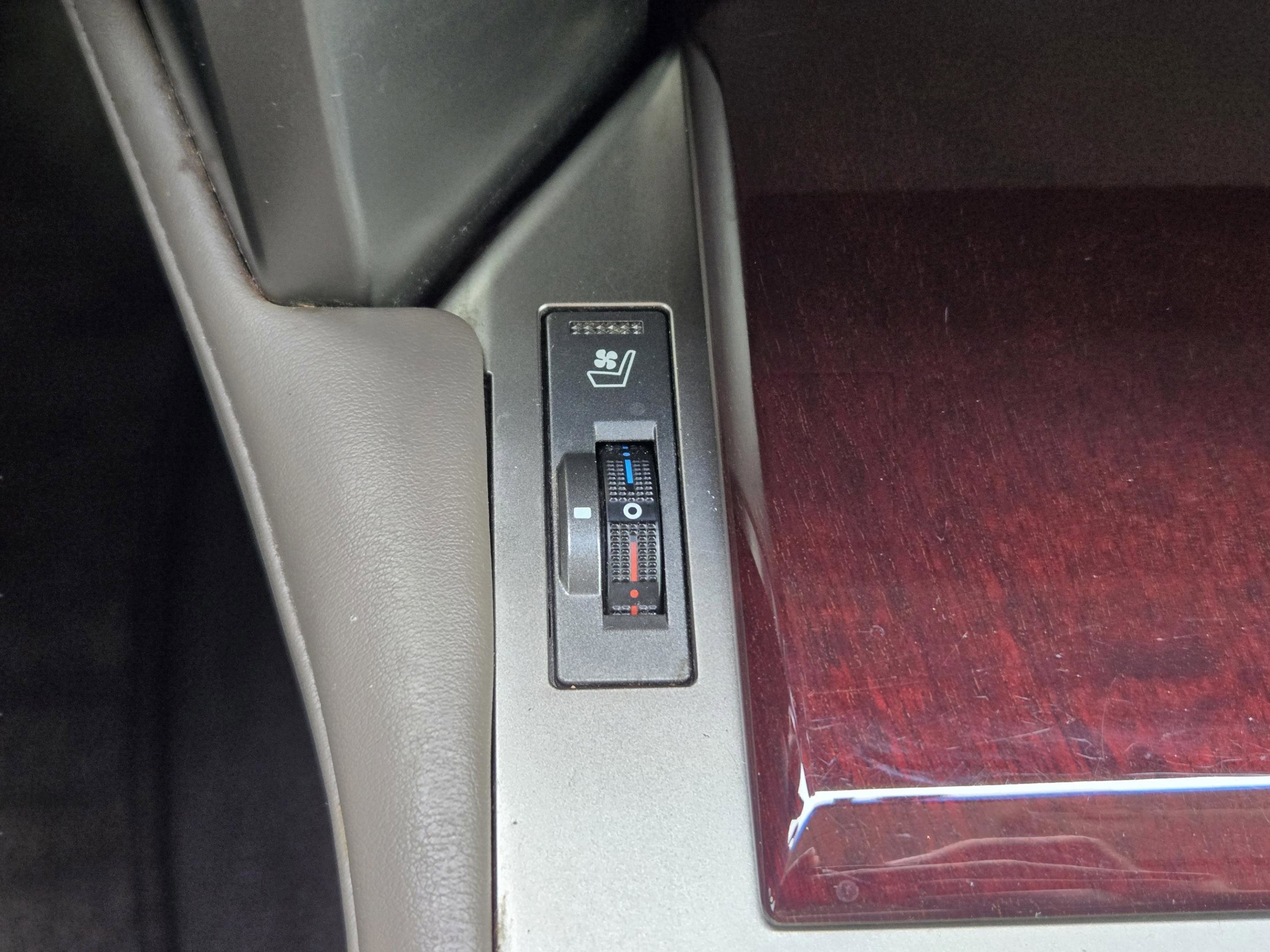 Used 2019 Lexus GX 460 Premium image 14