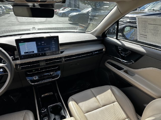Certified 2023 Lincoln Corsair AWD w/ Equipment Group 101A image 17