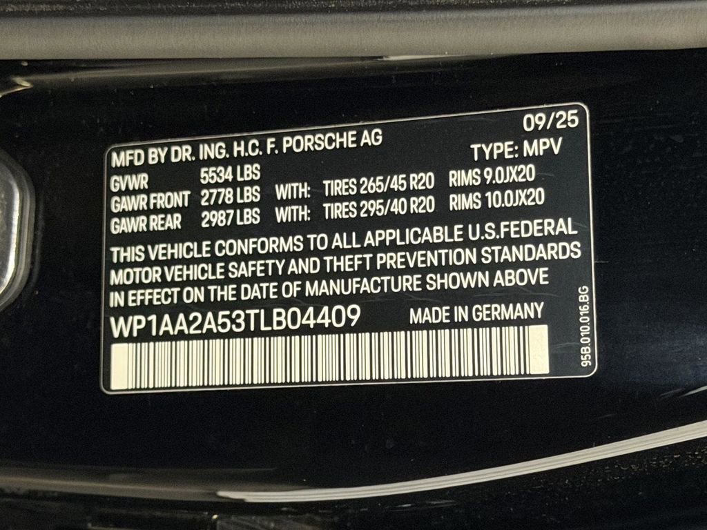 Used 2026 Porsche Macan AWD/4WD image 26