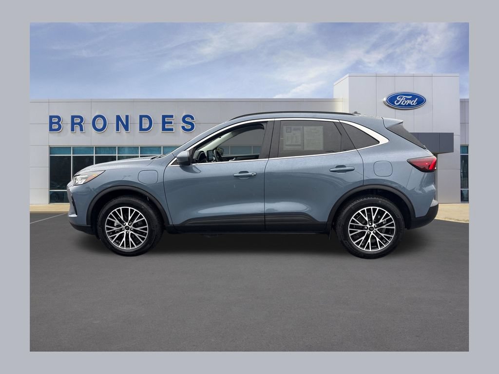 Used 2025 Ford Escape SE FWD image 1