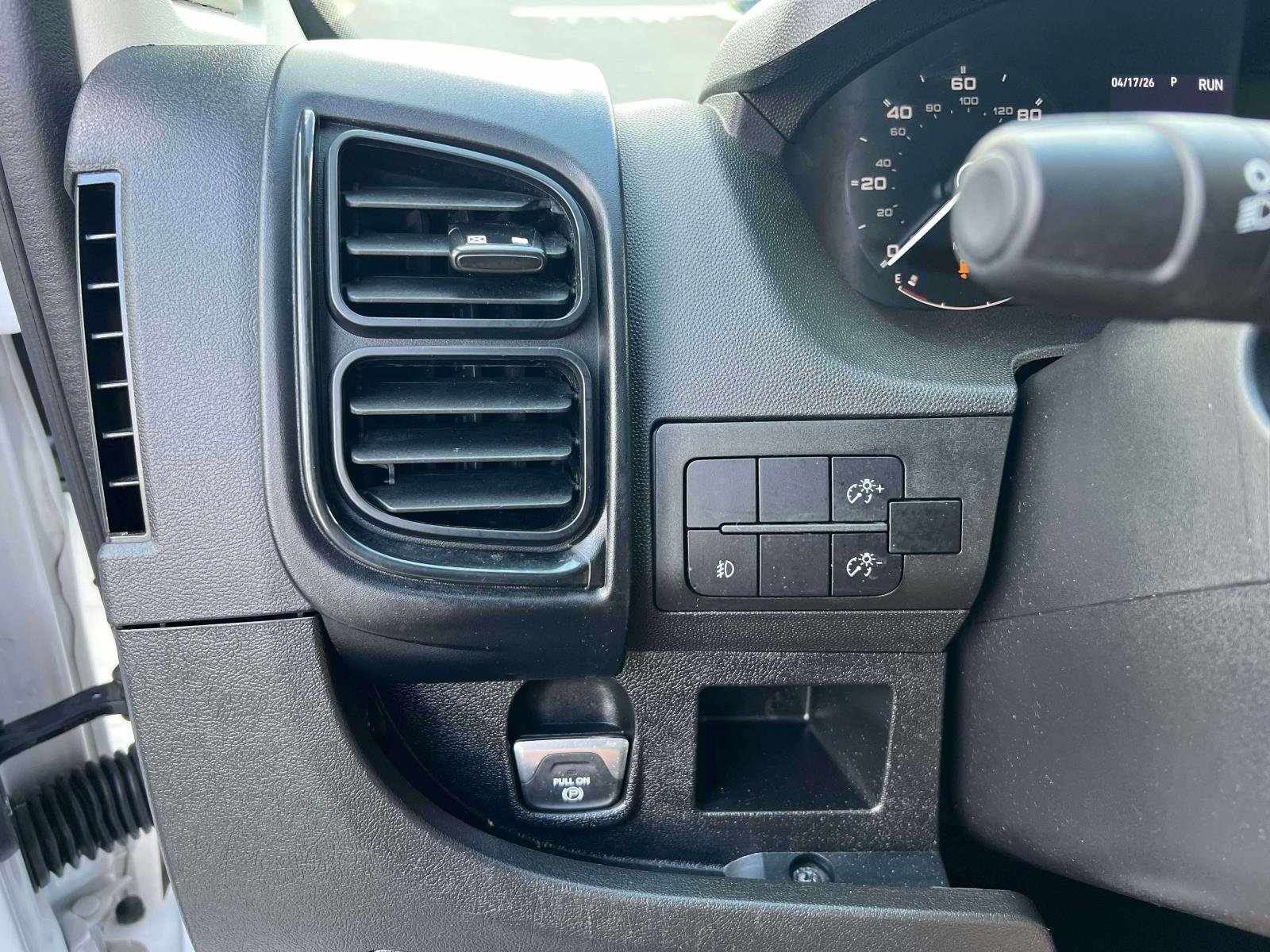 Used 2025 RAM ProMaster 2500 w/ Convenience Group FWD image 21