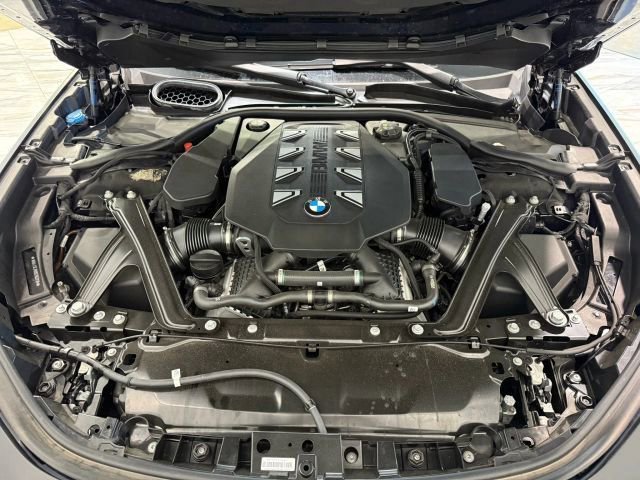 Used 2025 BMW 760i xDrive w/ Executive Package image 91