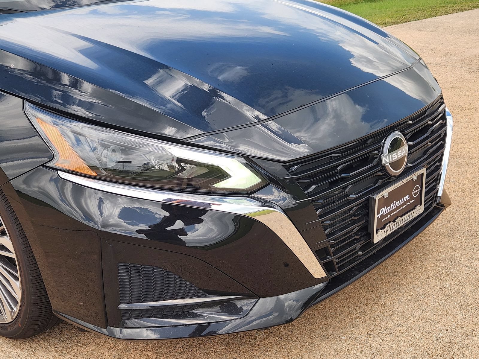 Certified 2025 Nissan Altima 2.5 SL FWD image 12