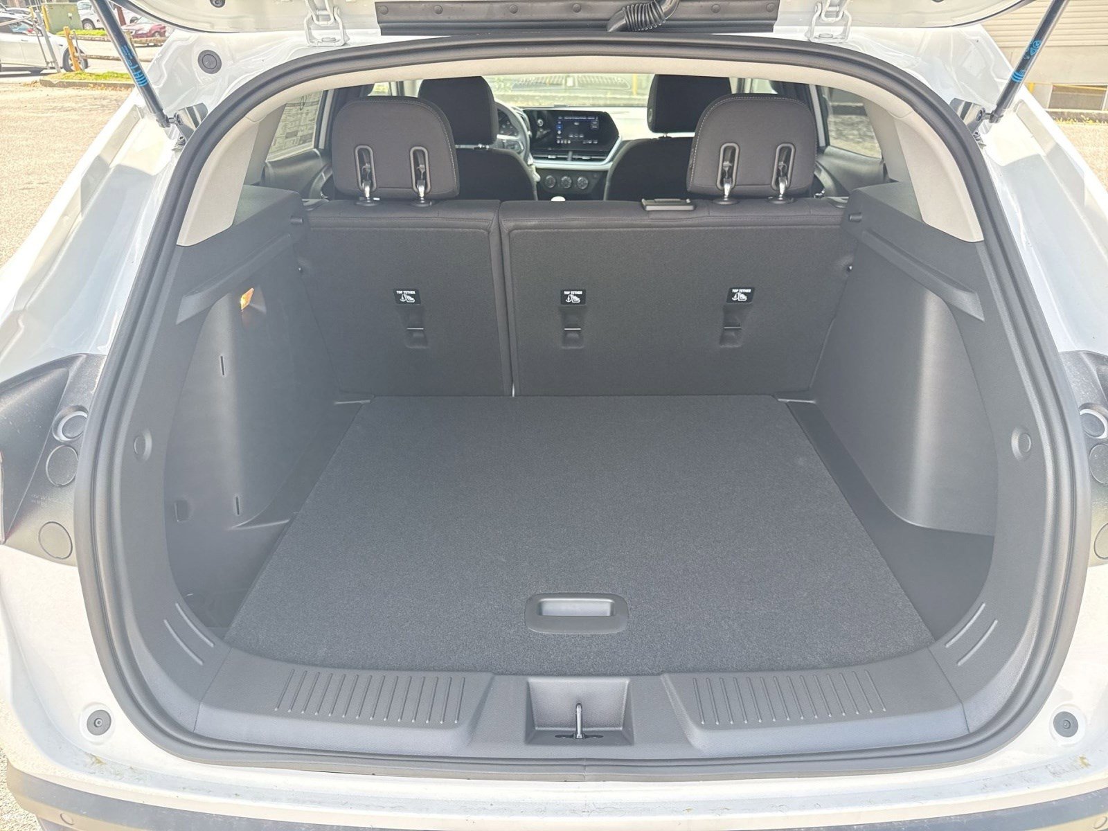 New 2026 Chevrolet Trax LS w/ LS Convenience Package FWD image 22