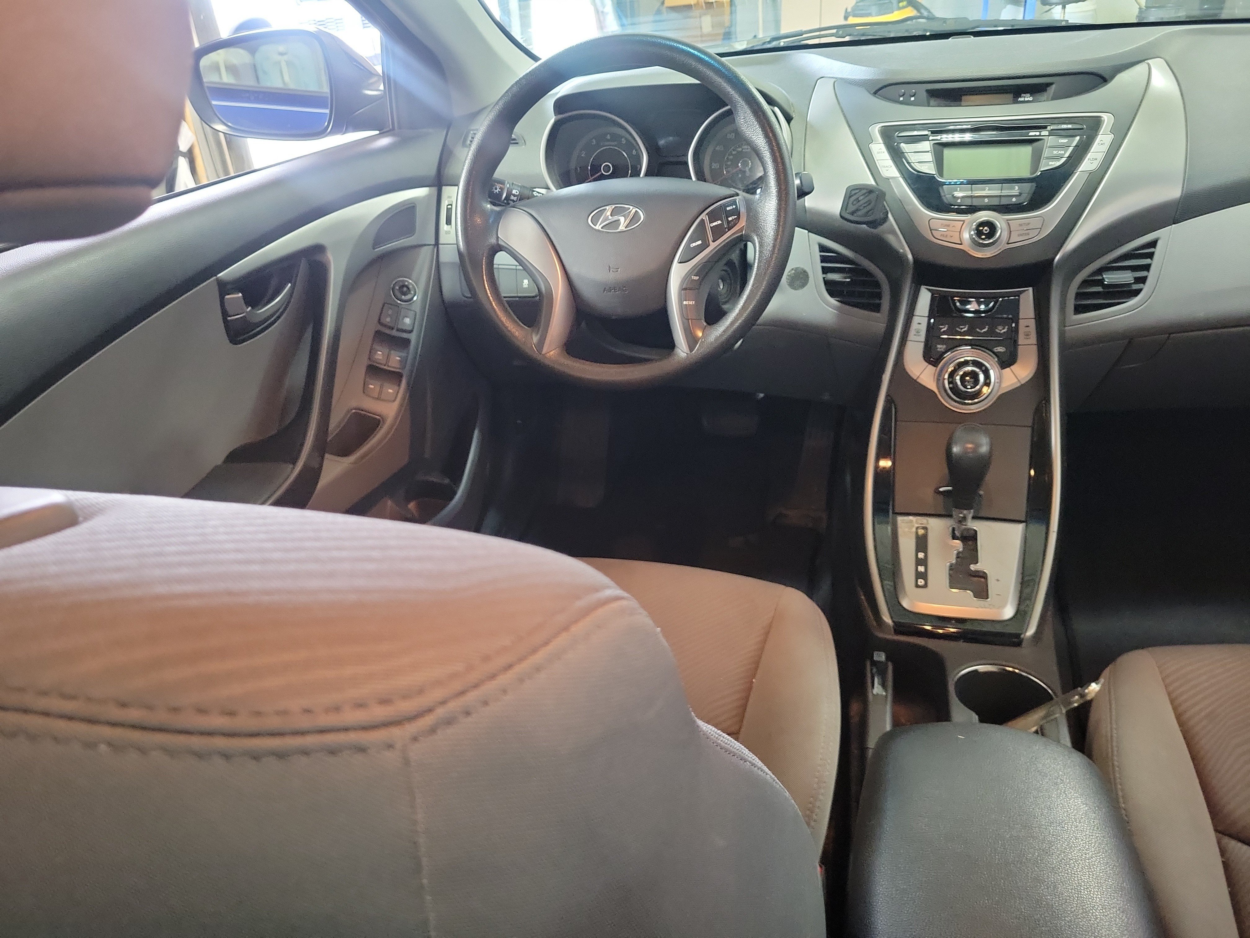 Used 2013 Hyundai Elantra GLS FWD image 12