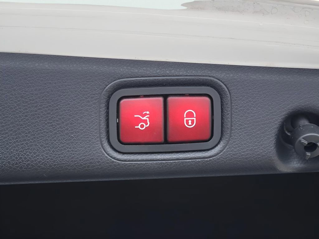 Used 2018 Mercedes-Benz E 43 AMG 4MATIC Sedan w/ Premium 2 Package image 19