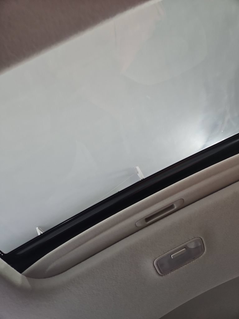 Certified 2025 Hyundai Venue SEL FWD image 22