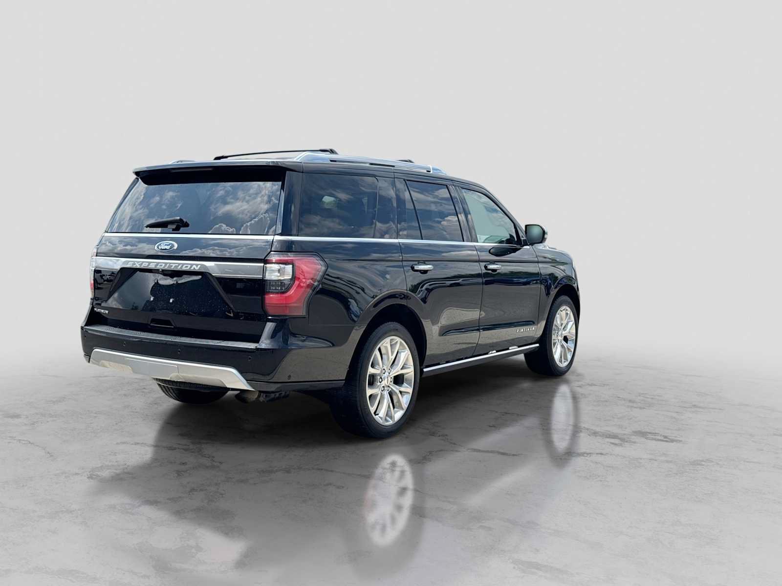 Used 2019 Ford Expedition Platinum AWD/4WD image 6