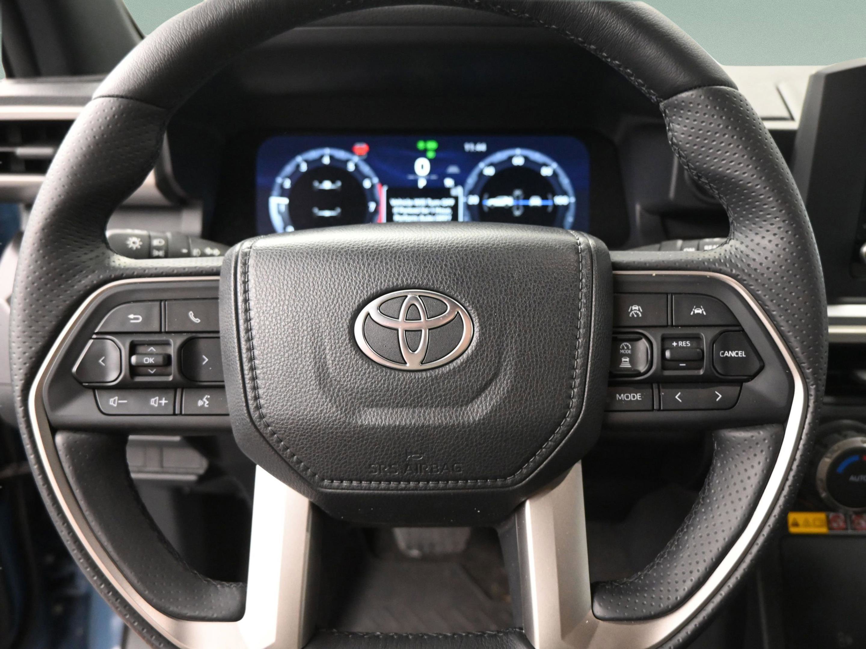 Certified 2025 Toyota 4Runner TRD Off-Road AWD/4WD image 27