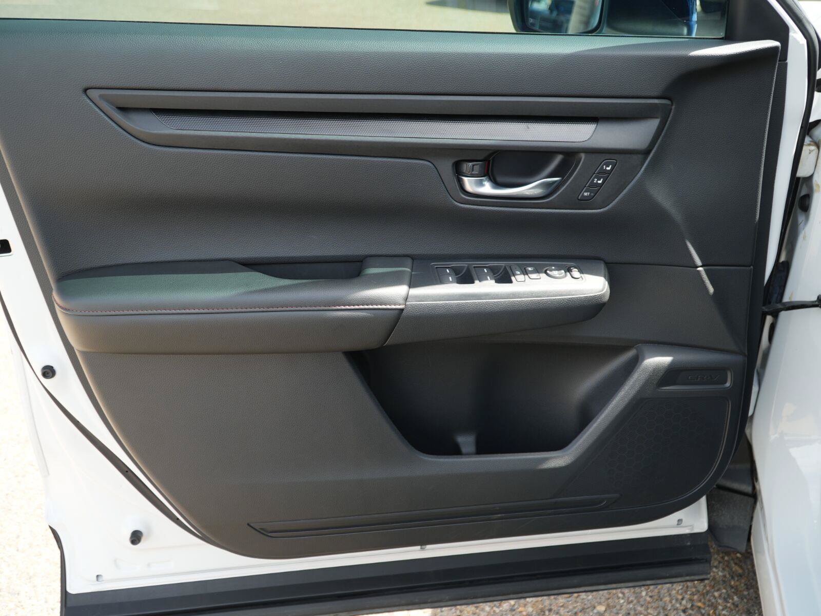 Used 2025 Honda CR-V Sport-L image 5