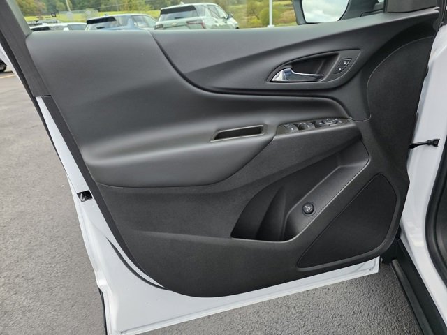 Used 2023 Chevrolet Equinox LT image 12