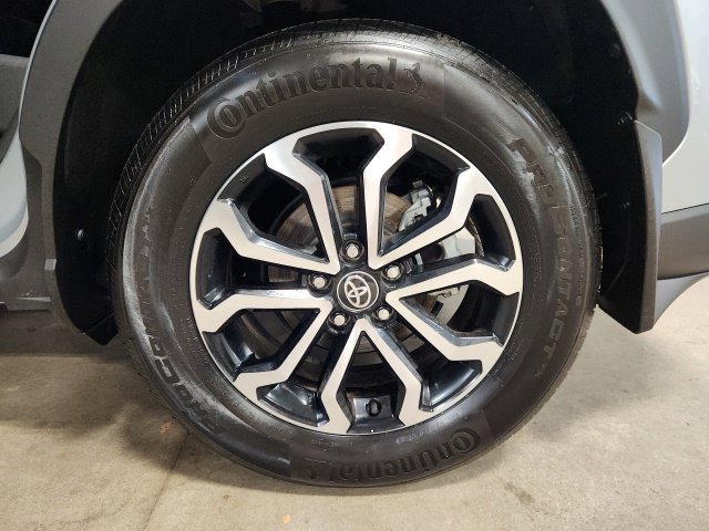 Used 2024 Toyota Corolla Cross AWD Hybrid image 27