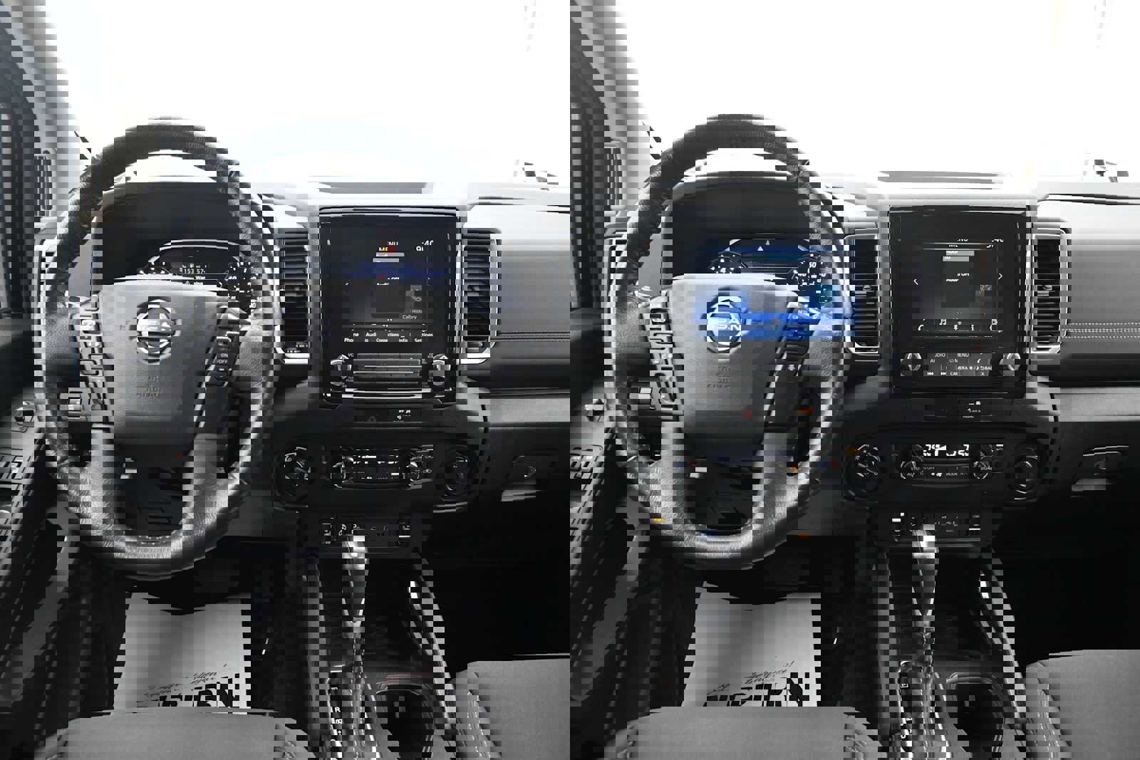 Used 2022 Nissan Frontier SV AWD/4WD image 13