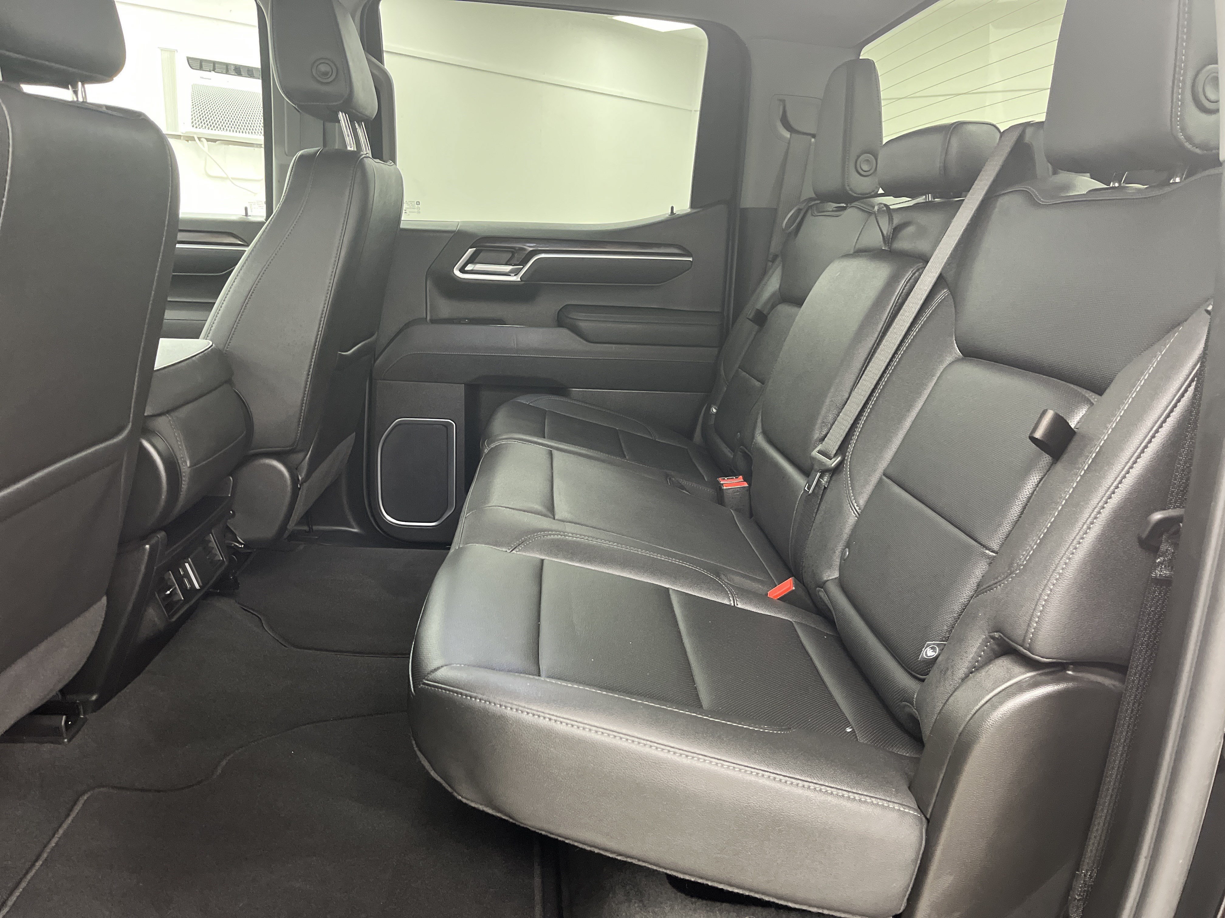 Used 2026 GMC Sierra 1500 SLT AWD/4WD image 14