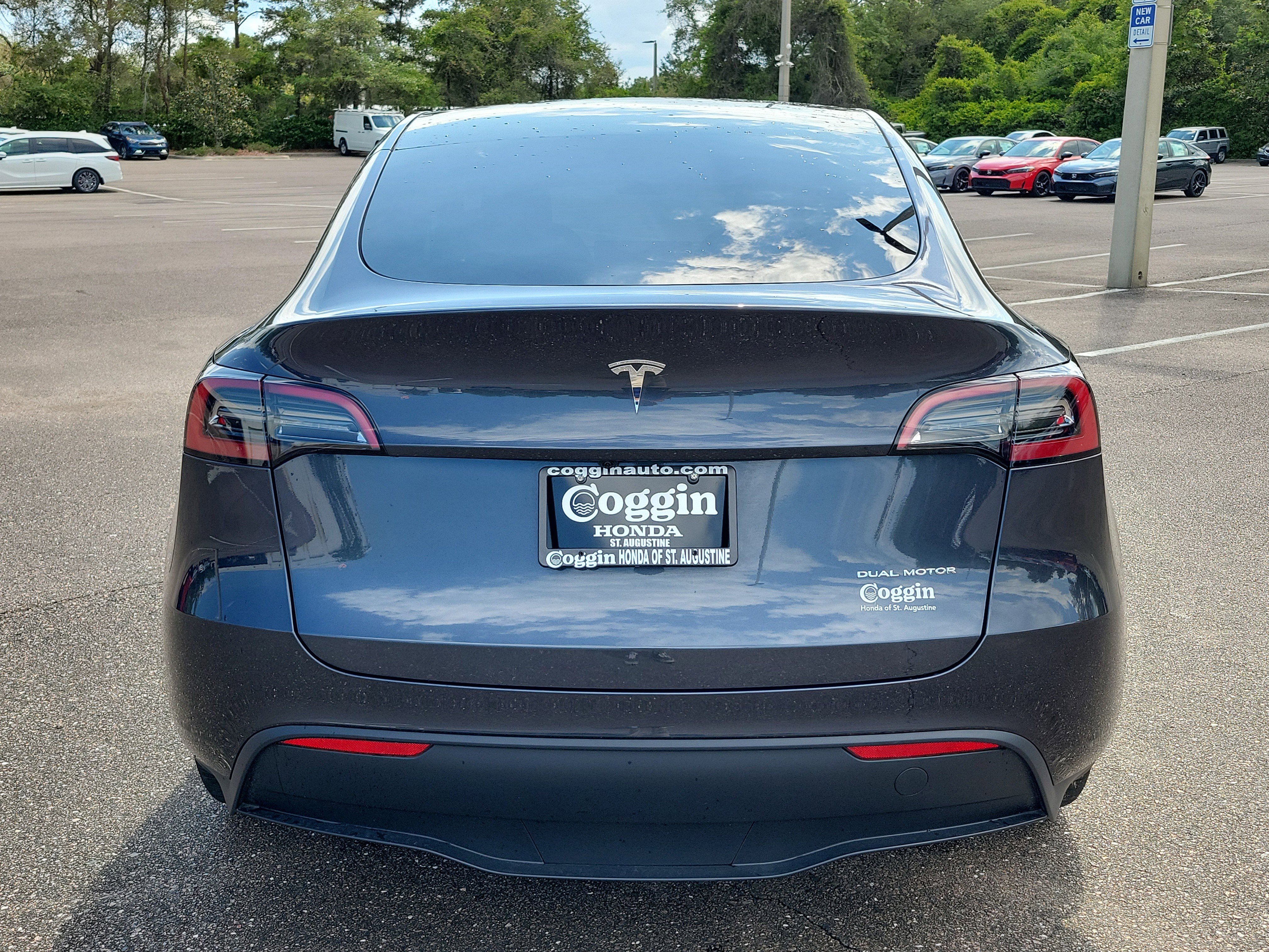 Used 2024 Tesla Model Y Long Range AWD/4WD image 4