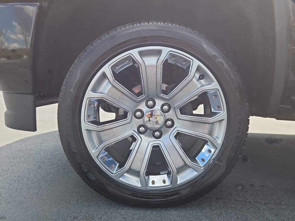 Used 2017 GMC Sierra 1500 Denali w/ Denali Ultimate Package image 27