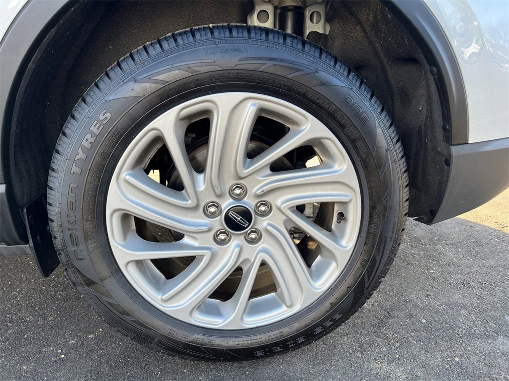 Used 2023 Lincoln Corsair AWD image 36