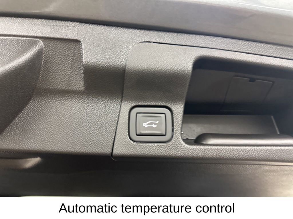 Certified 2021 GMC Acadia SLT w/ Preferred Package image 29