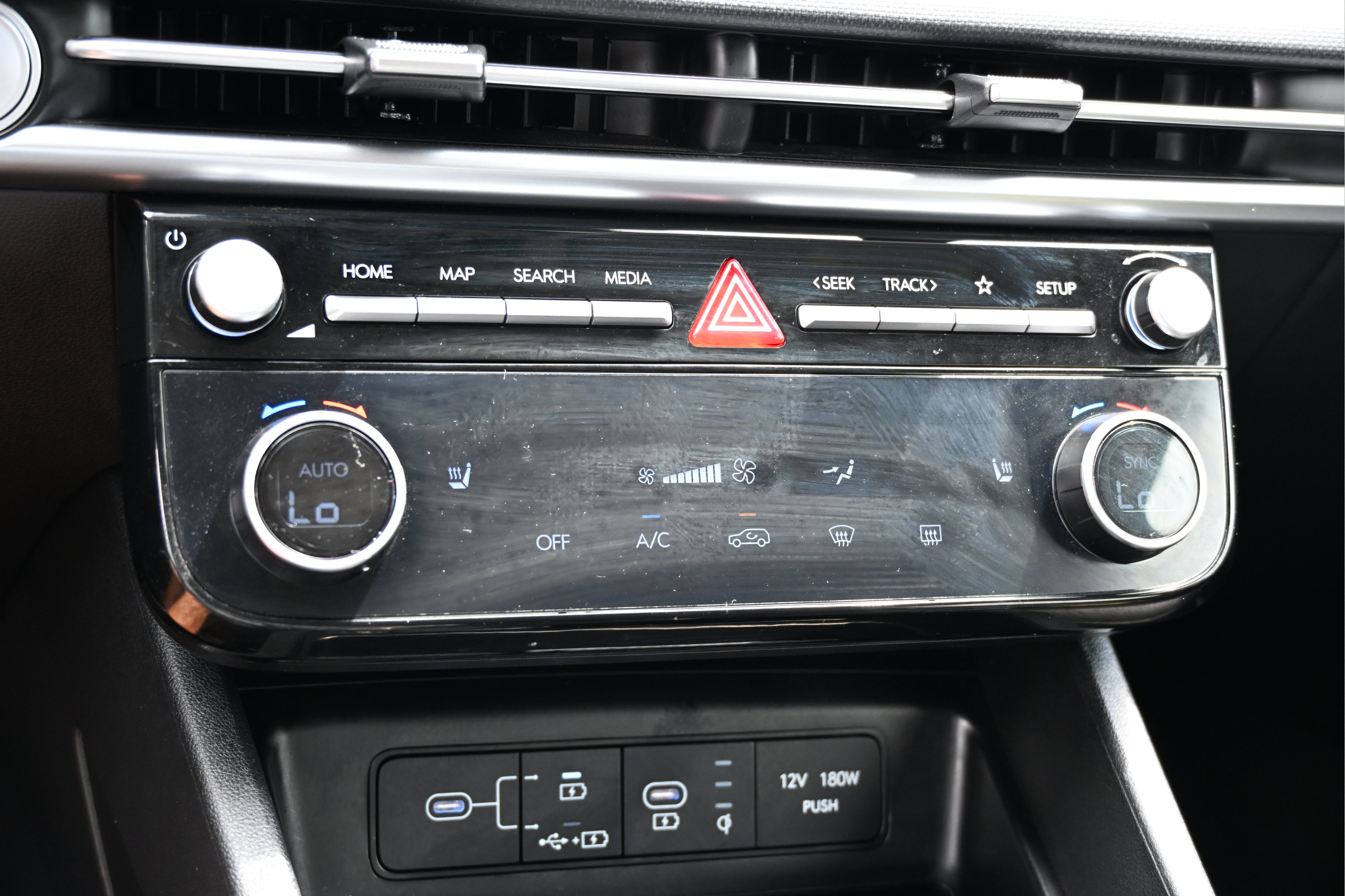 Used 2025 Hyundai Tucson SEL FWD image 28